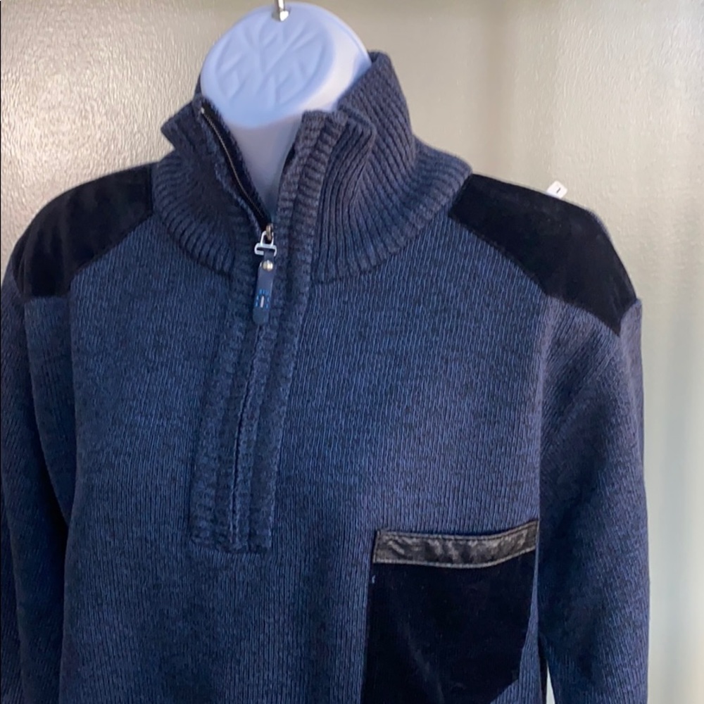 Sweater - Picture 4 of 11